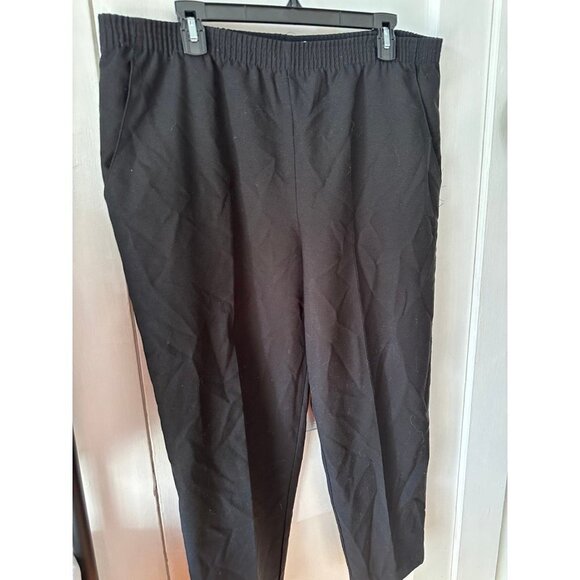 Ship n Shore Petite Women’s size 14 black pants - Picture 2 of 7